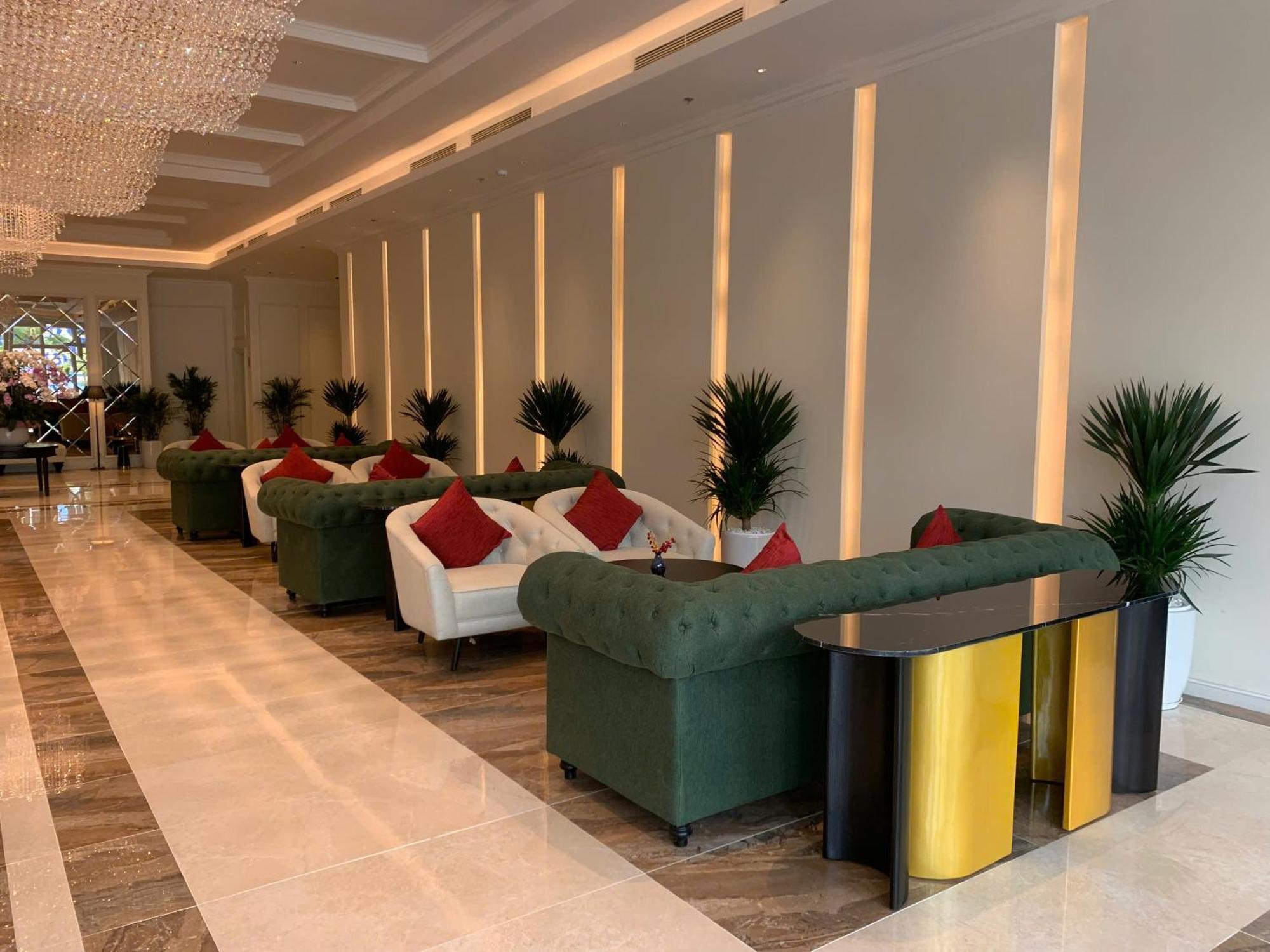 Cosmo Stars Hotel Bac Lieu Exterior photo
